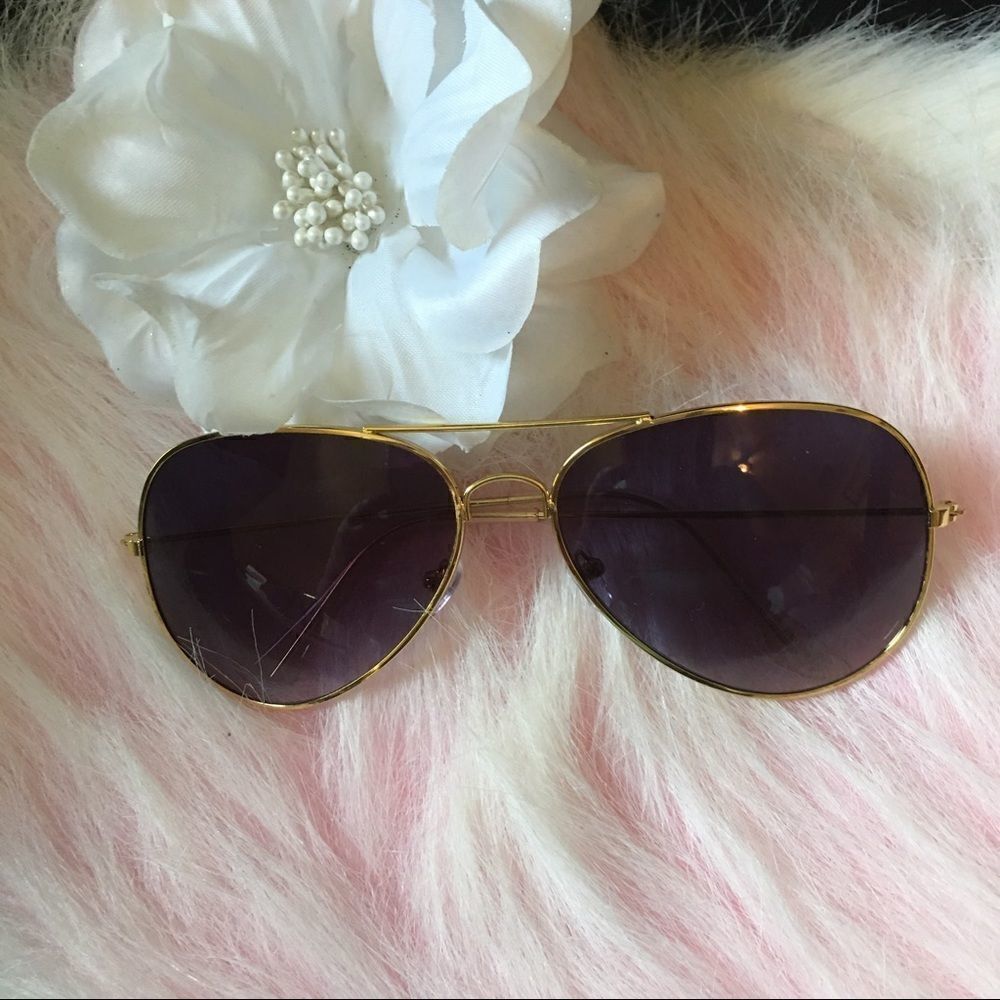 Aviator Style Sunglasses